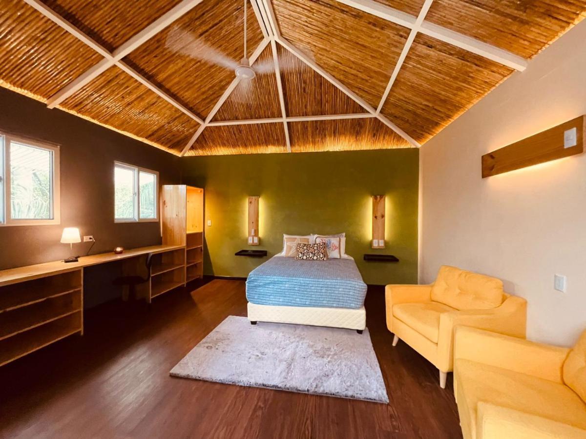 Grand Park Manuel Antonio Hotel Quepos Exterior photo